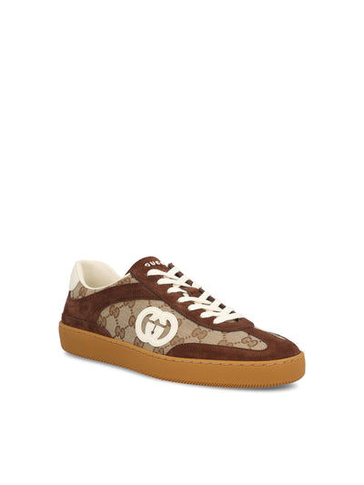 Sneakers realizzate in pelle scamosciata. 791742 AAEGA2242 GUCCI
