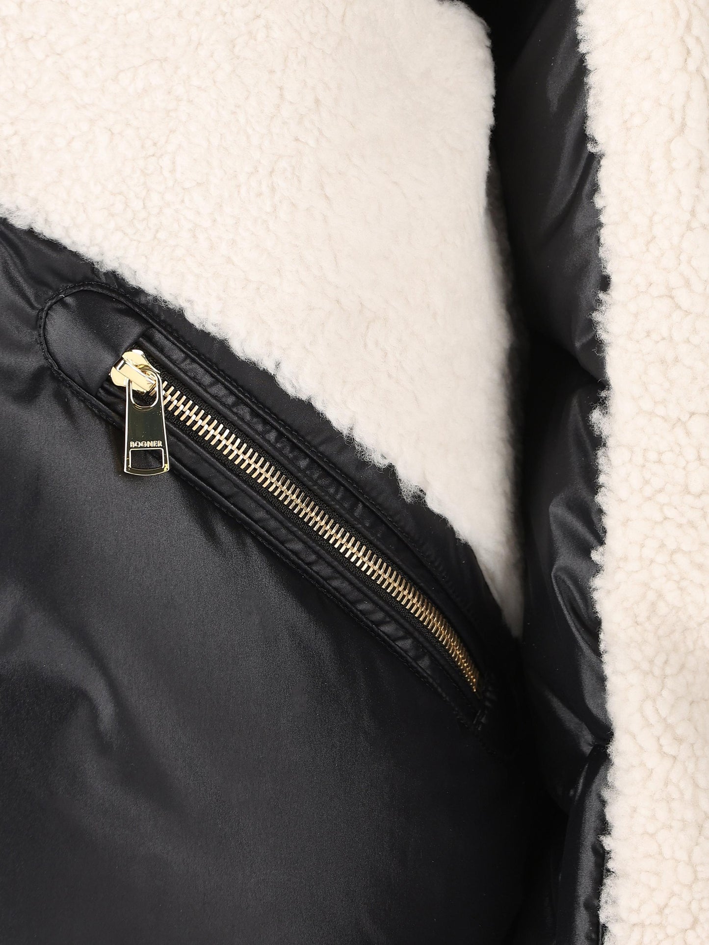 Giacca realizzata in poliammide. 31659661 026 BOGNER