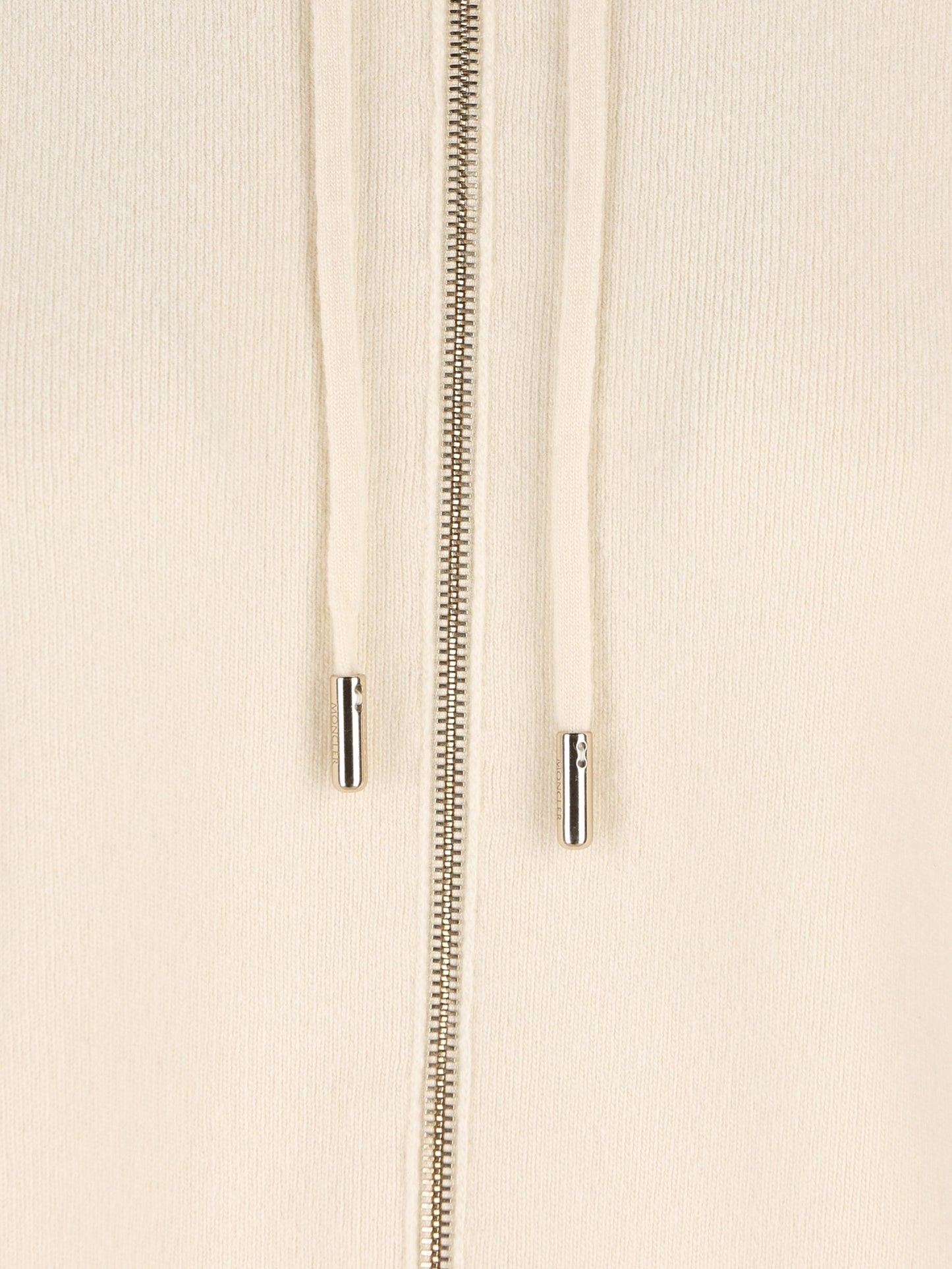 Maglia realizzata in lana vergine e cashmere. W9B00021 M1127034 MONCLER