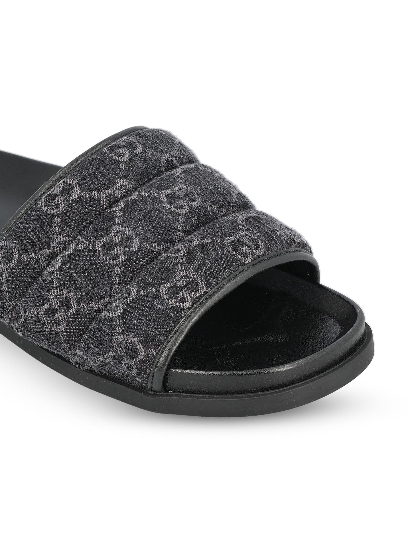 Sandalo realizzato in denim. 838089 FAFPY8473 GUCCI