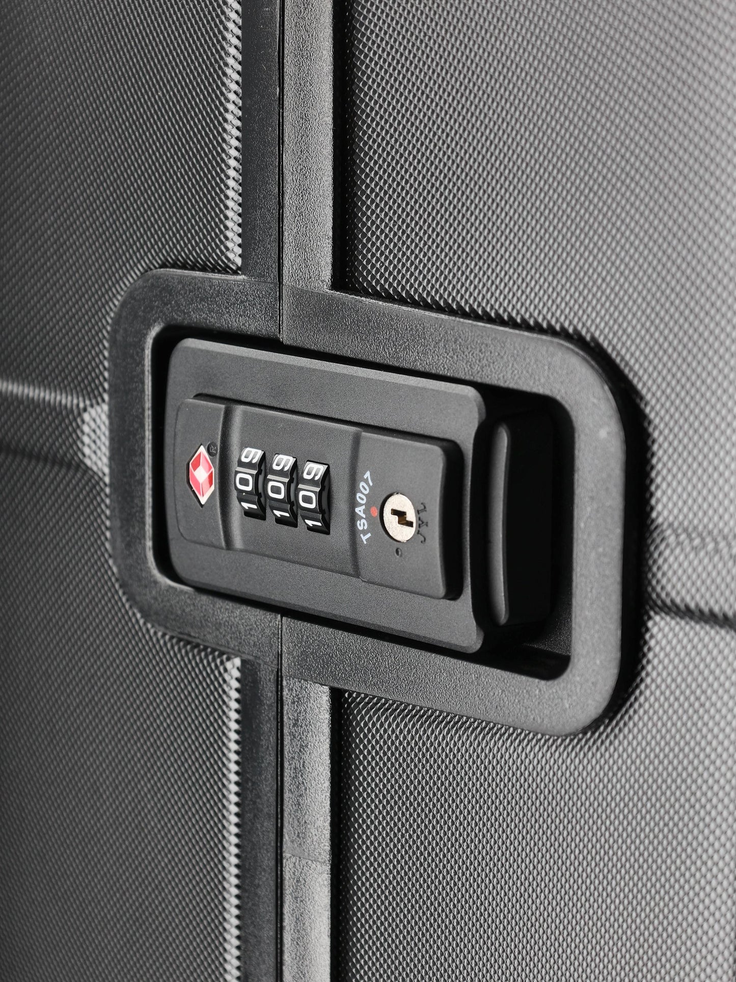 Trolley realizzato in nylon balistico riciclato. NF0A52RU 53R1 THE NORTH FACE