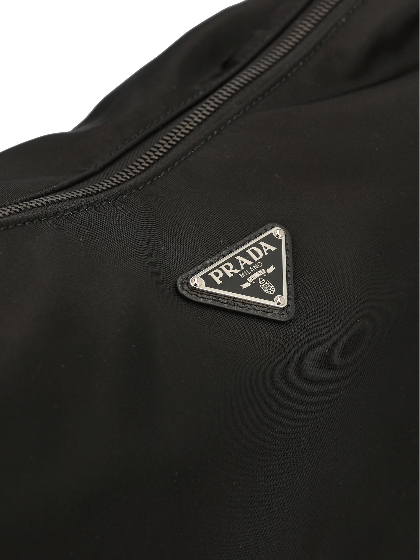 Borsa realizzata in re-nylon e pelle. 2VH204 2DW3F0002 PRADA