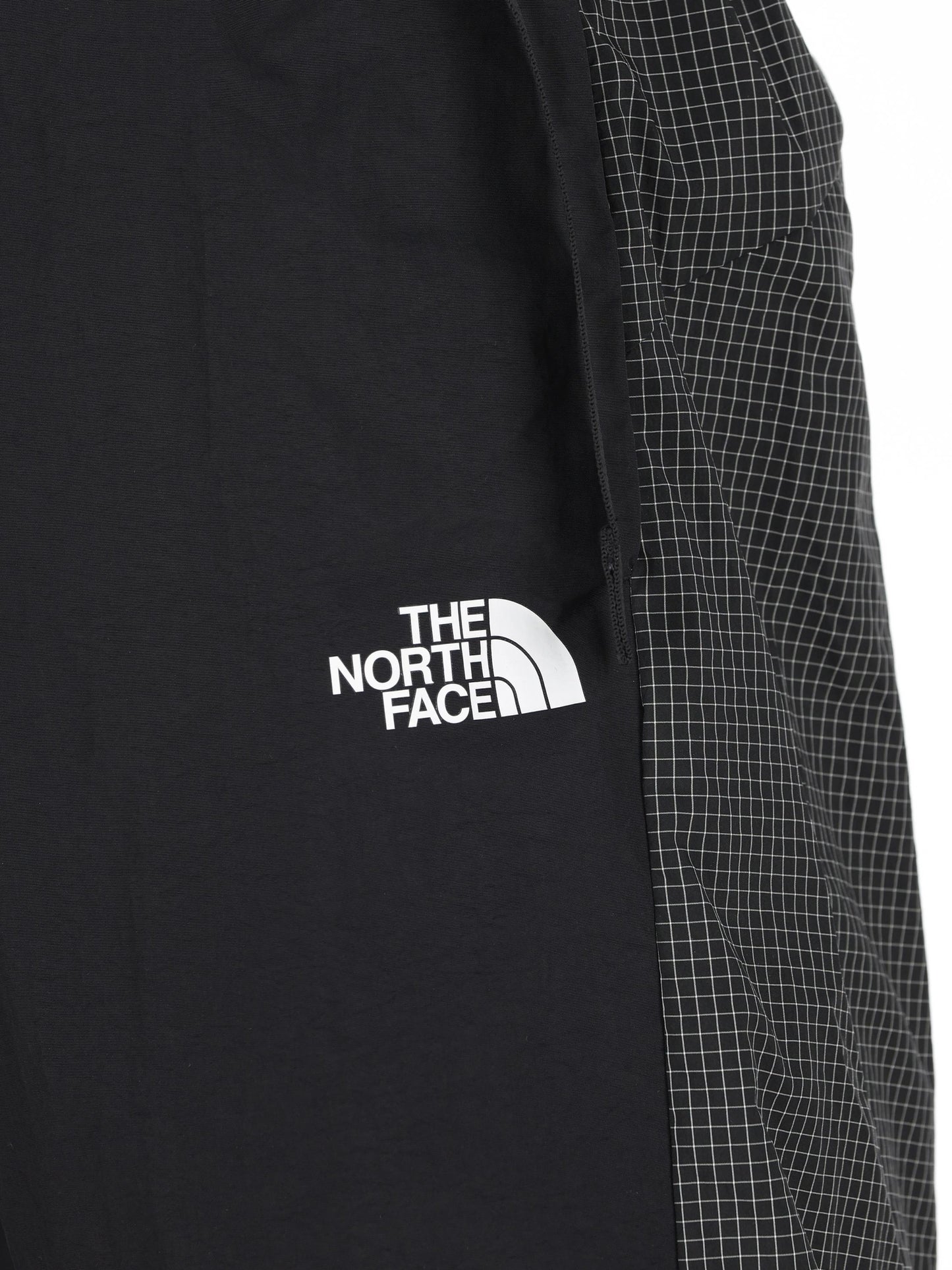 Shorts realizzati in nylon. NF0A8GE5 JK31 THE NORTH FACE