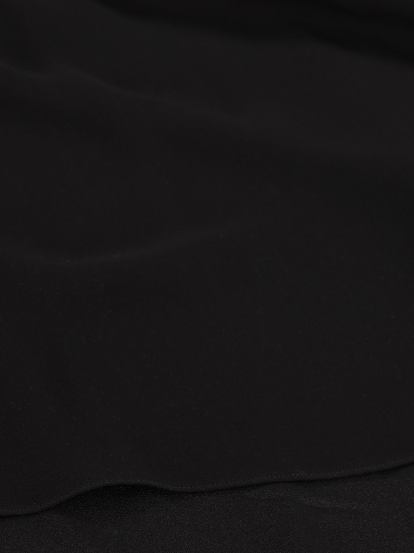 Top realizzato in seta. 8B0AEBX51MH 0NO VALENTINO GARAVANI