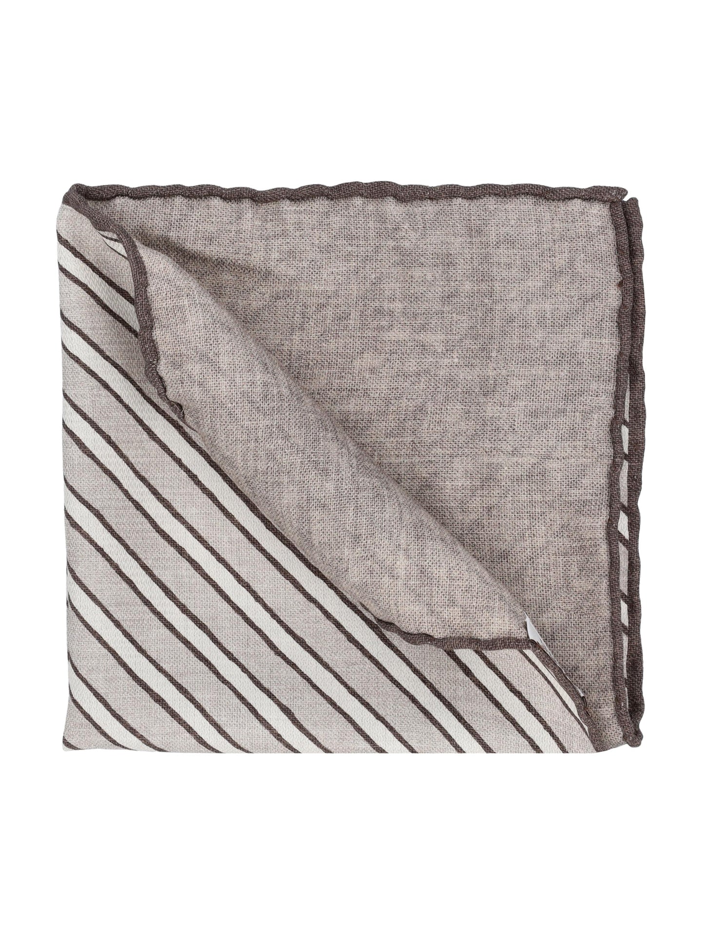 Pochette realizzata in seta. MX8680091 C2140 BRUNELLO CUCINELLI