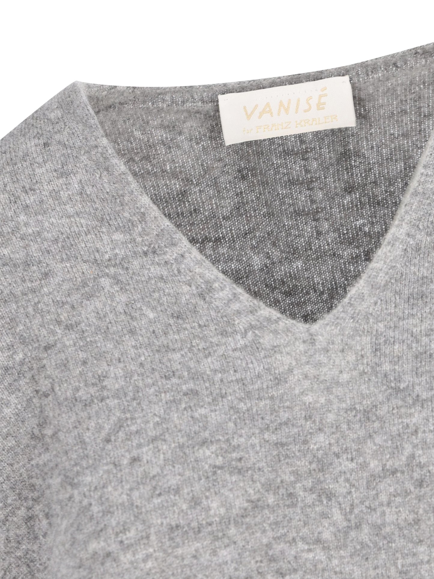 Maglia realizzata in cashmere. V34600 GRIGIO MEDIO VANISE'