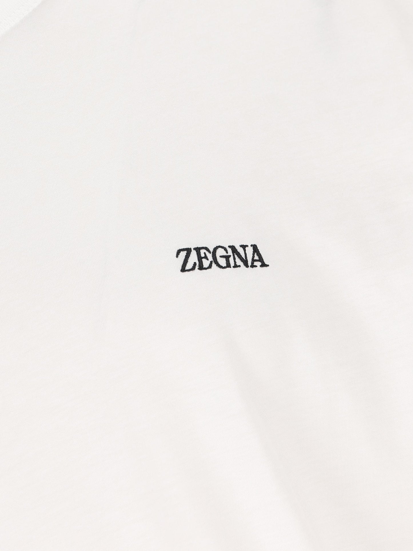 T-Shirt realizzata in cotone. RE7360A5 B760N00 ZEGNA