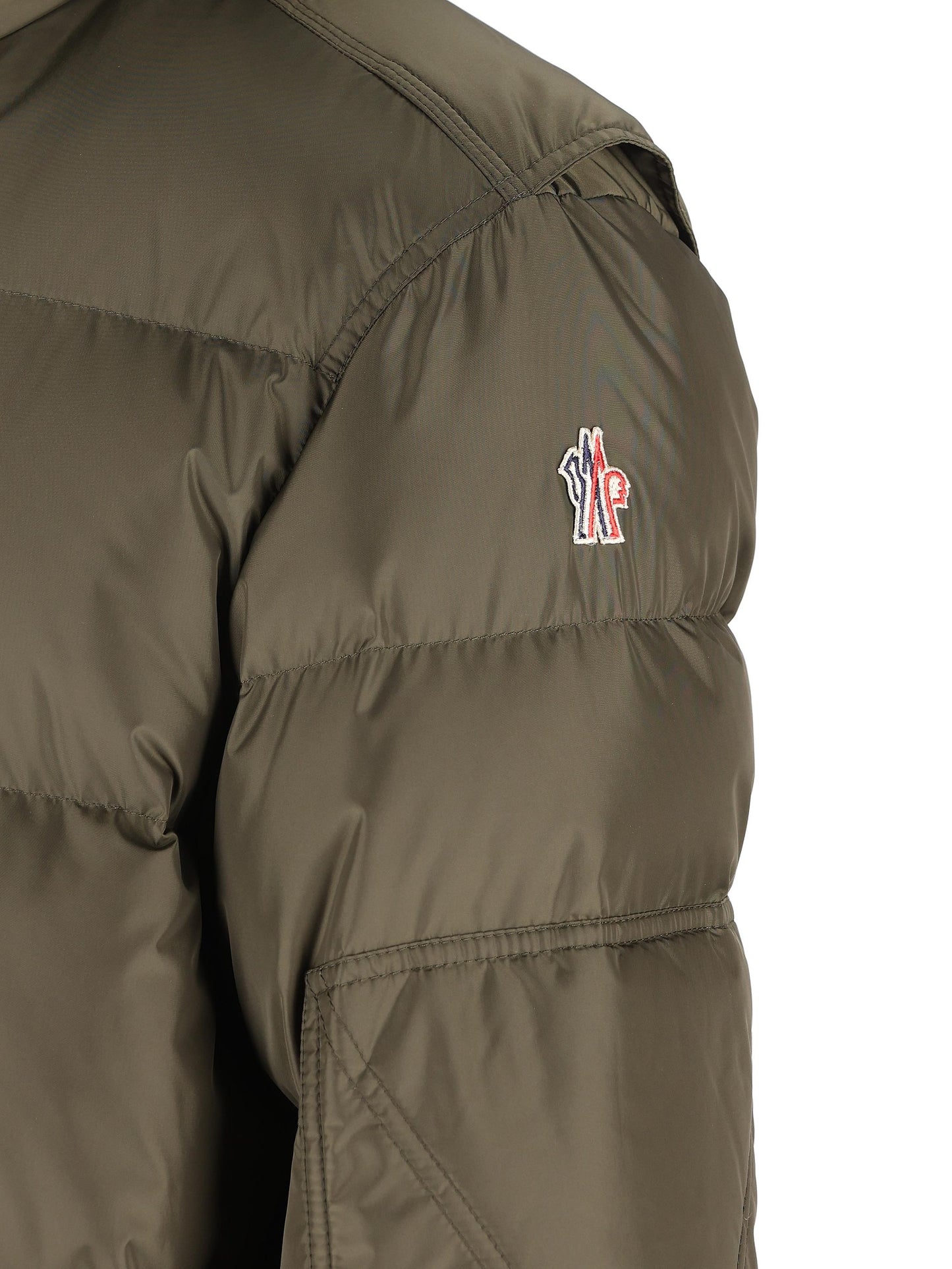 Piumino realizzato in poliammide. M1A00023 595JN832 MONCLER GRENOBLE