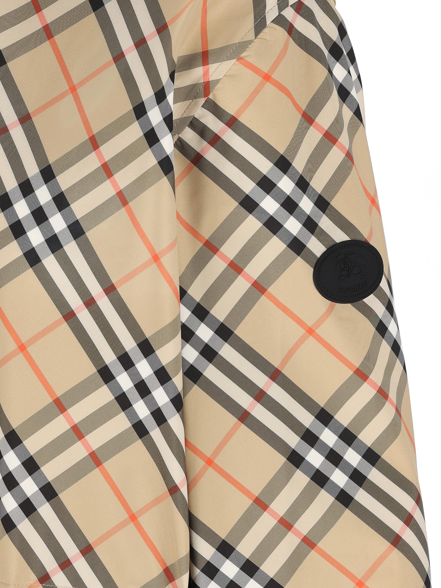 Giacca leggera realizzata in poliestere. 8110303 B9368 BURBERRY