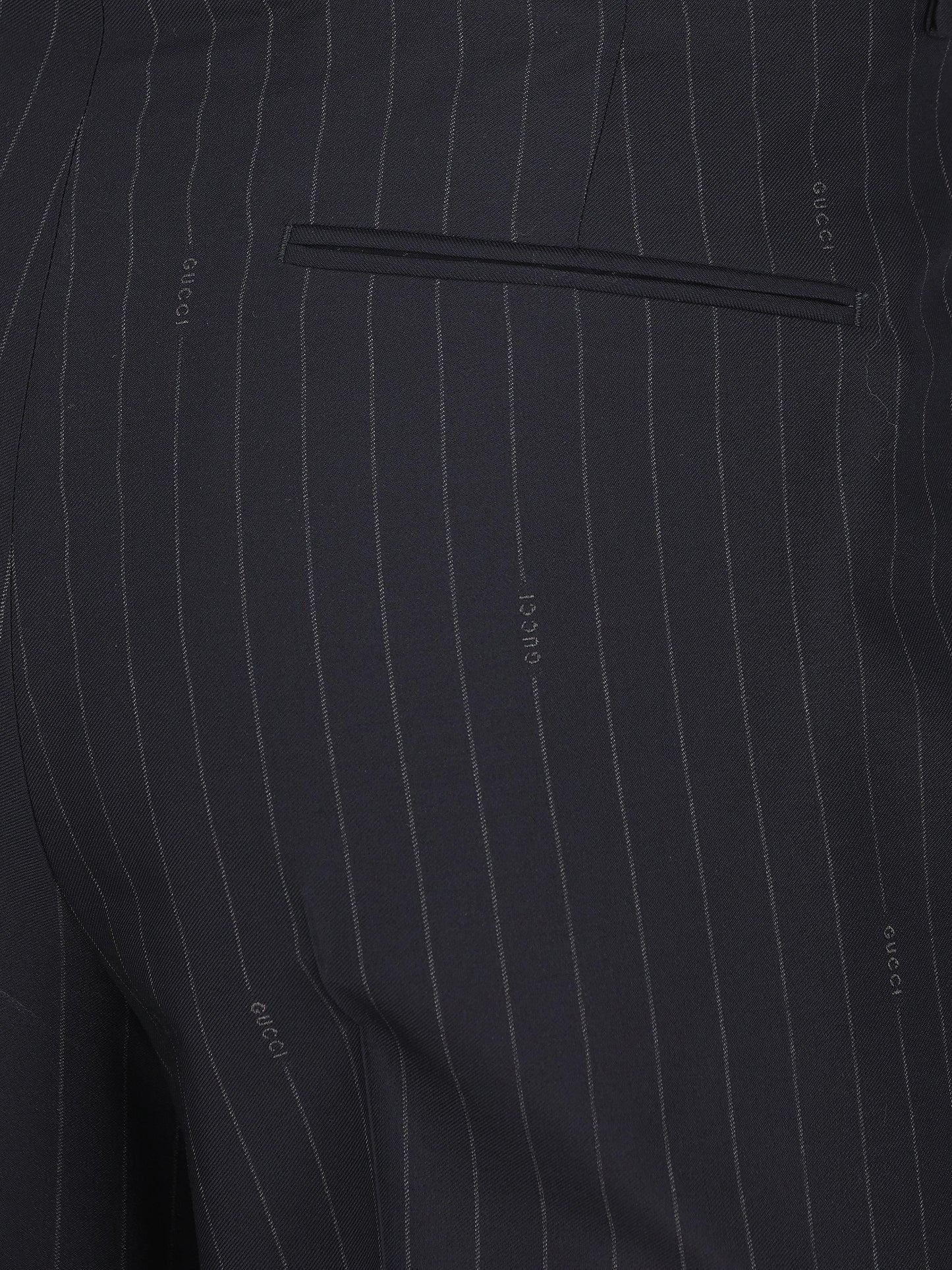 Pantaloni realizzati in lana. 814299 ZAS7A4405 GUCCI