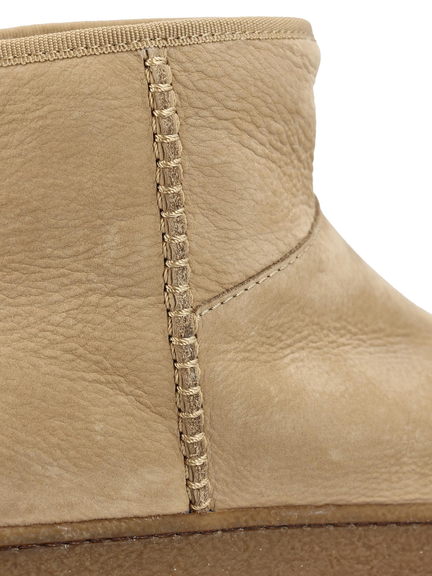 Stivaletti realizzati in nabuk. HXW6980FT506RN C808 HOGAN