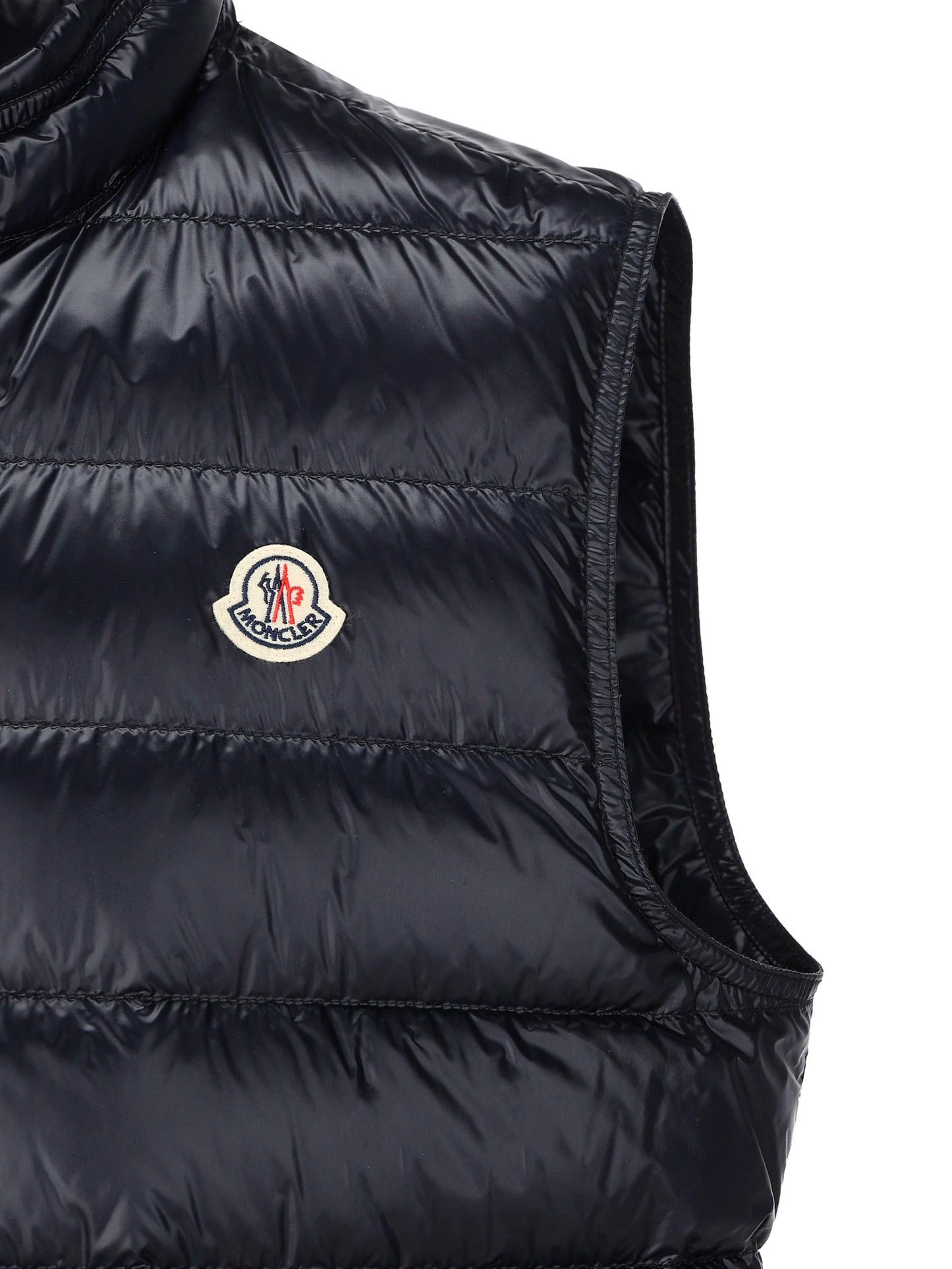Gilet realizzato in poliammide. M1A10700 53029776 MONCLER