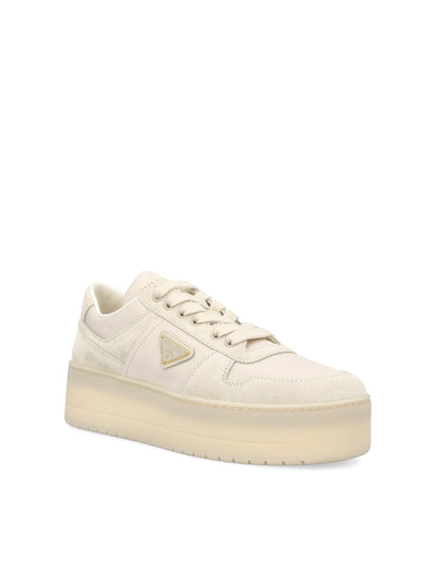 Sneakers realizzate in re-nylon e pelle scamosciata. 1E792M ZJMF0304 PRADA