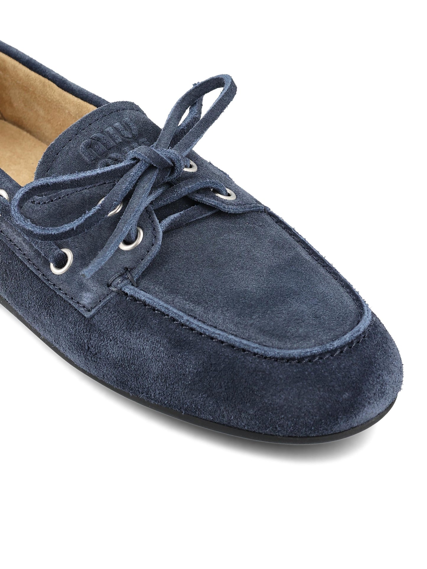 Mocassini realizzati in pelle di vitello. 5D123E ZIJF0008 MIU MIU