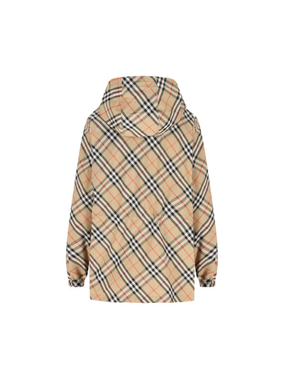 Giacca leggera realizzata in poliestere. 8110303 B9368 BURBERRY