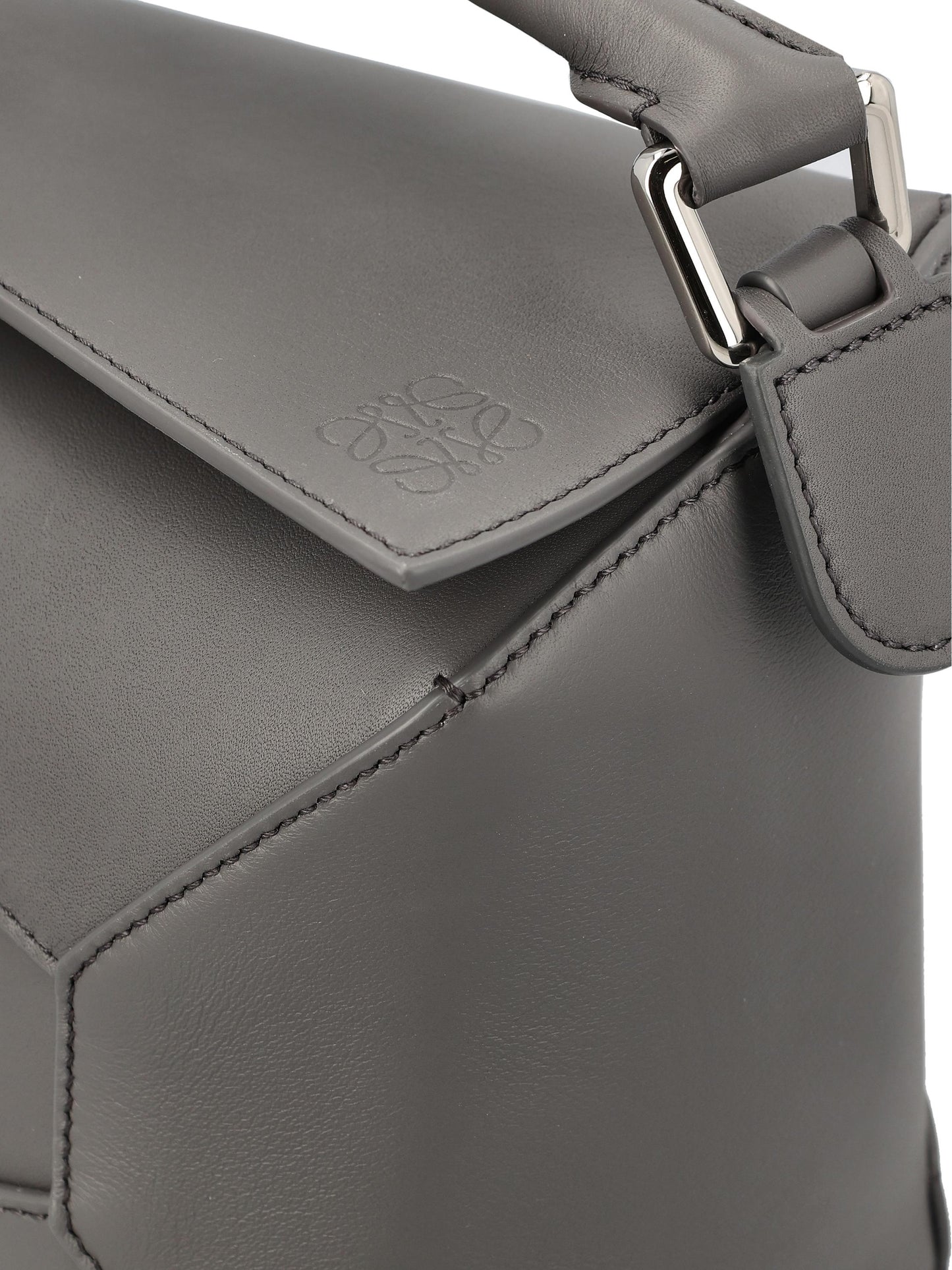 Borsa in pelle. A510P60XAC 6862 LOEWE