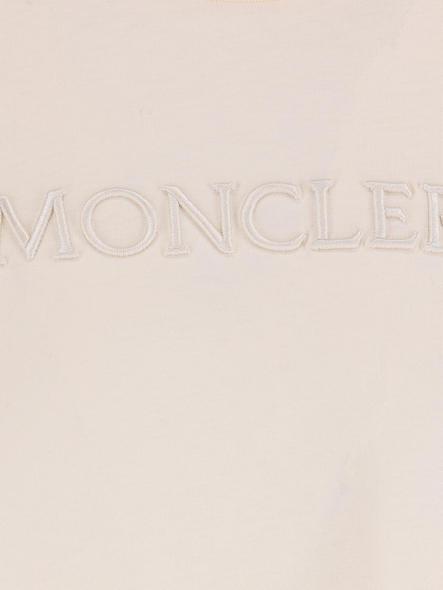 T-Shirt realizzata in cotone. W8C00021 89AUO037 MONCLER