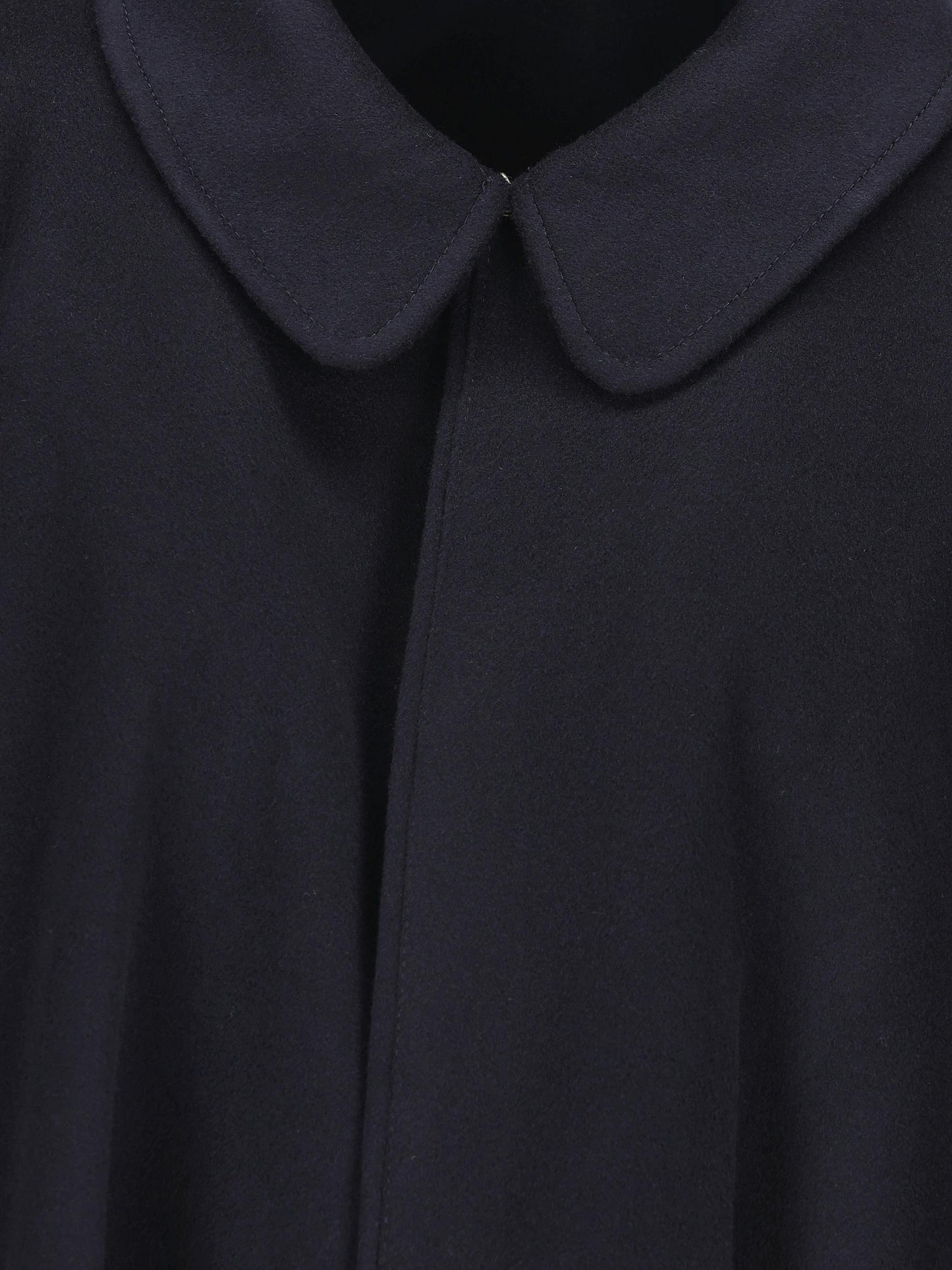 Tabarro realizzato in lana vergine. TAB0013 614018 IL TABARRO