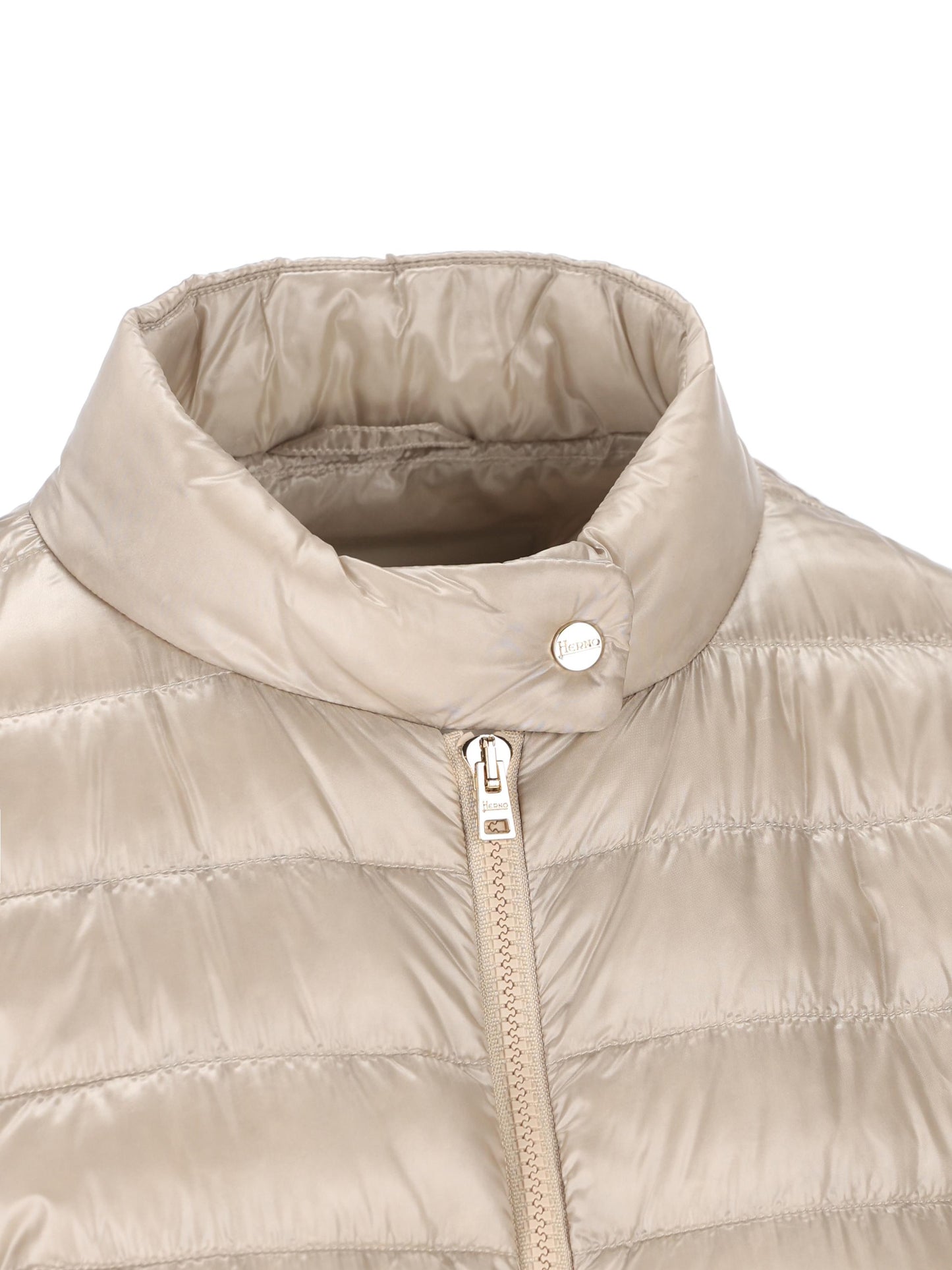 Piumino realizzato in poliammide. PI002039D 12017Z1985 HERNO
