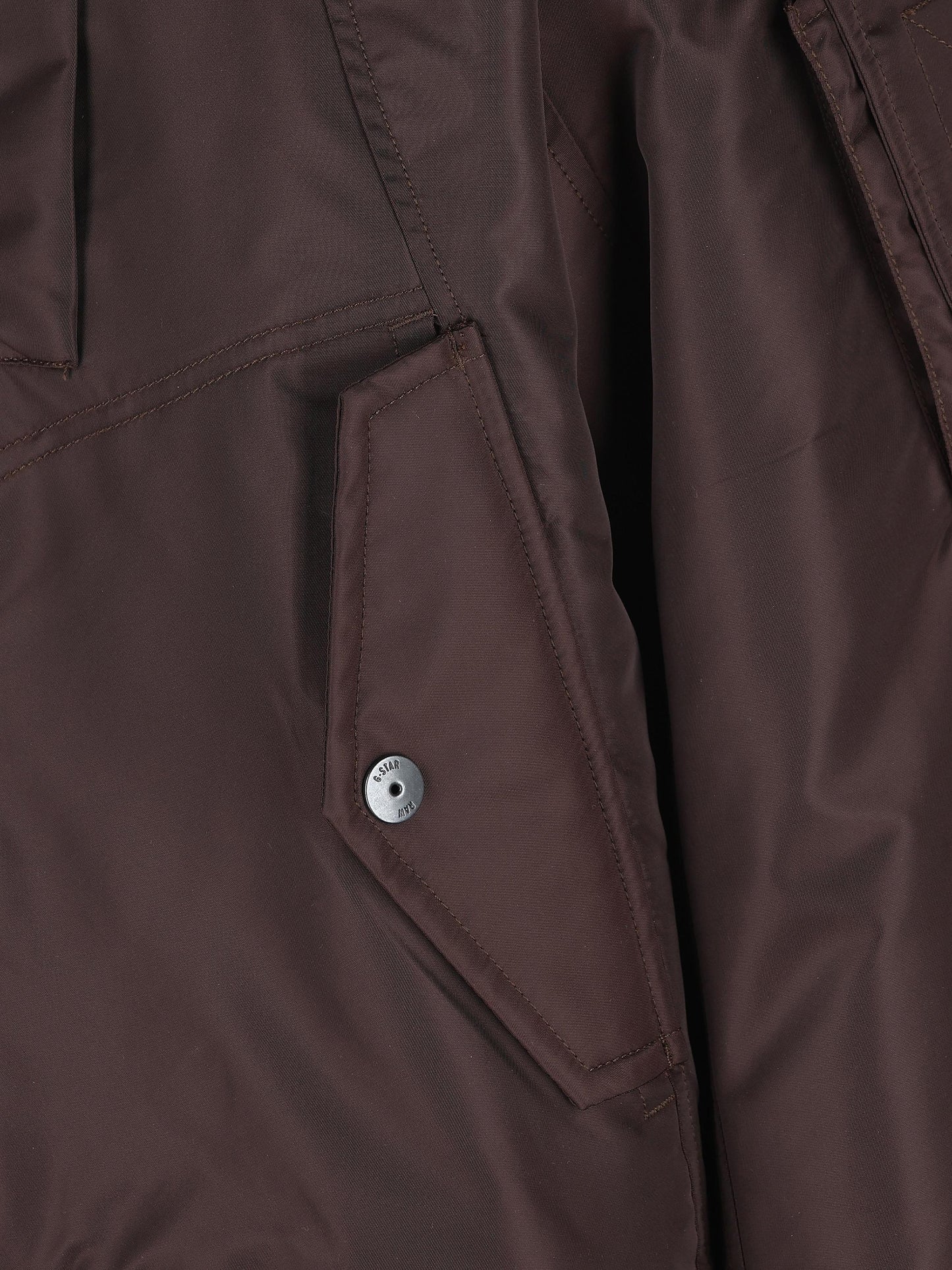 Bomber realizzato in poliammide riciclata. D27930-C143 G652 G-STAR