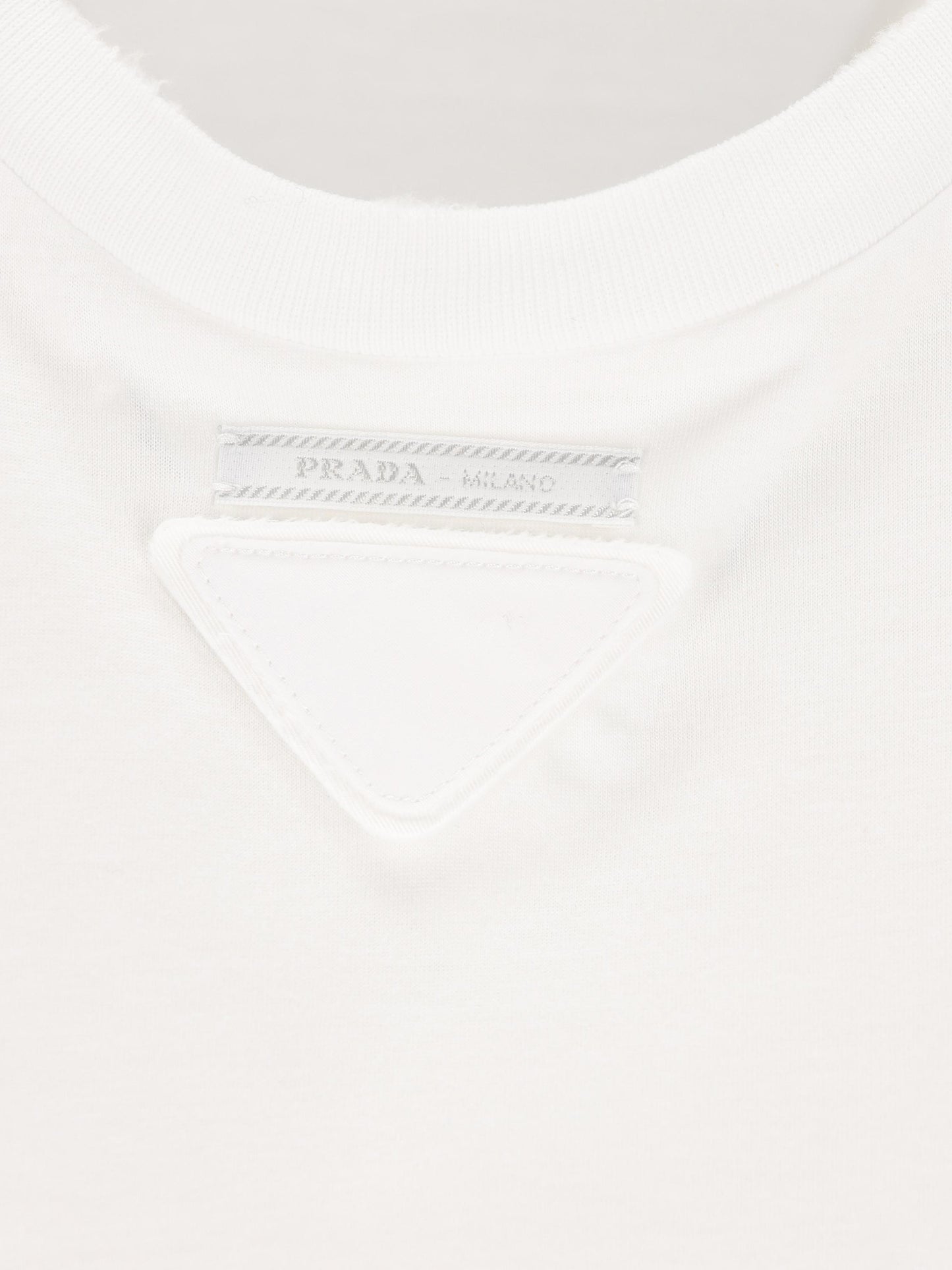 T-Shirt realizzata in jesey di cotone. 3569B 18QZF0009 PRADA