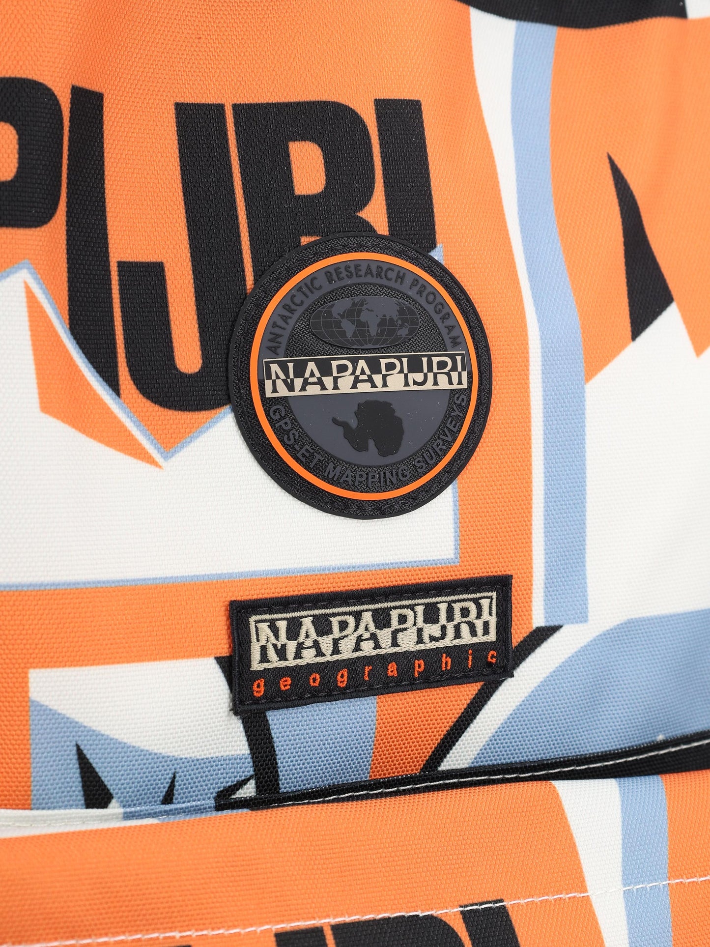 Zaino realizzato in poliestere riciclato. NP0A88UEF0U1 AOP F0U NAPAPIJRI