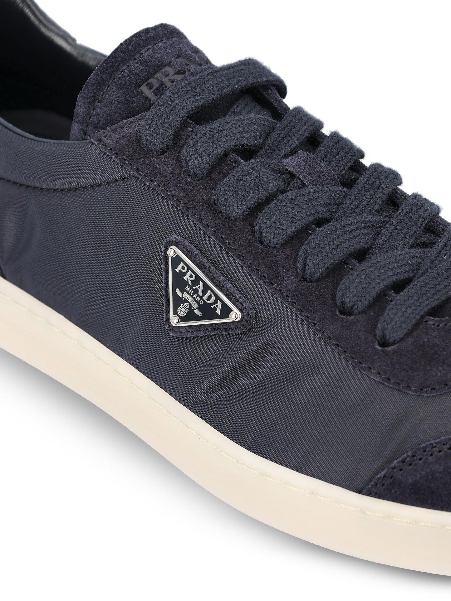 Sneakers realizzate in poliammide riciclata. 2EE454 D7CF0008 PRADA
