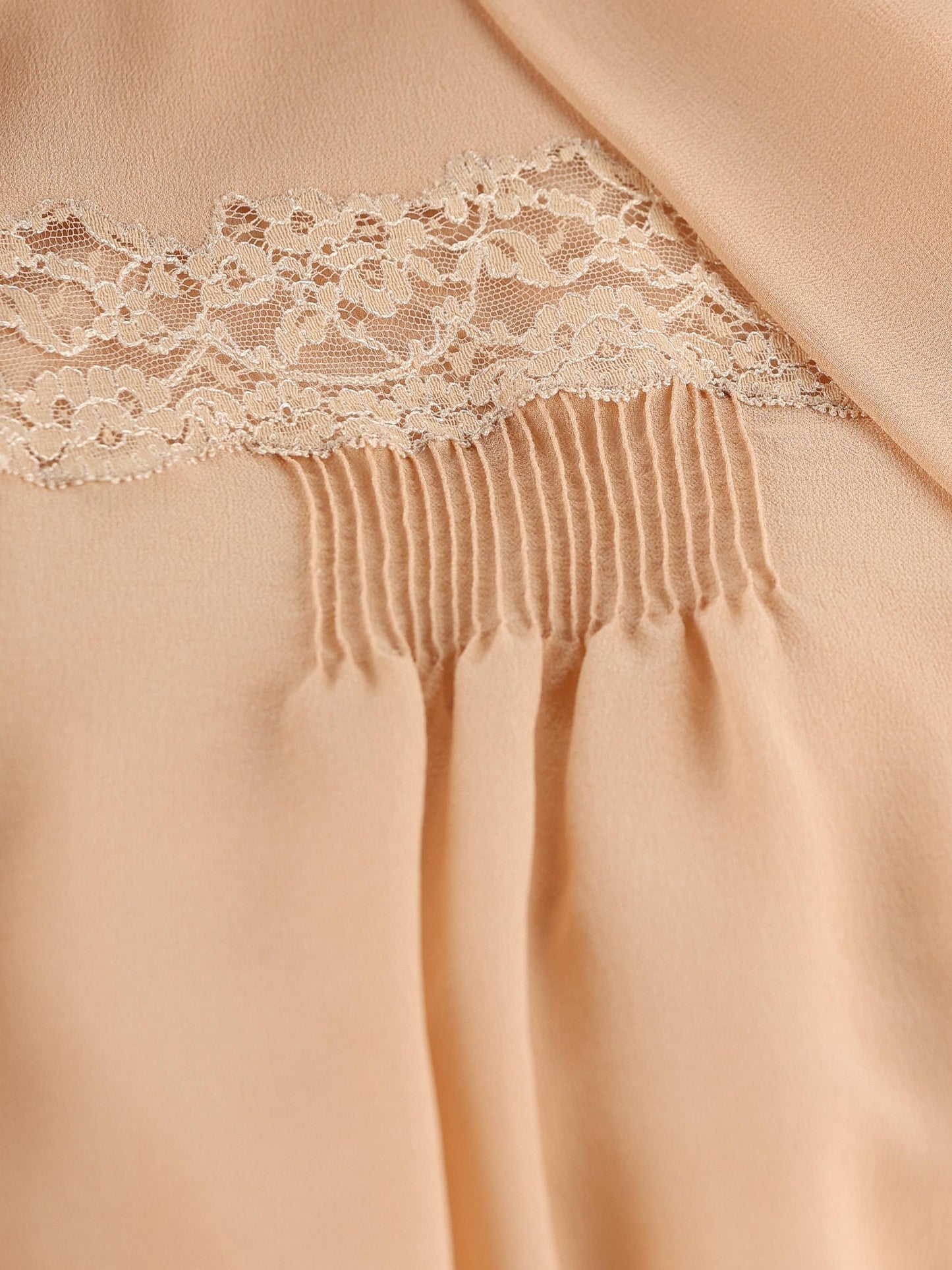 Camicia realizzata in seta. 853054 Y059R7060 SAINT LAURENT