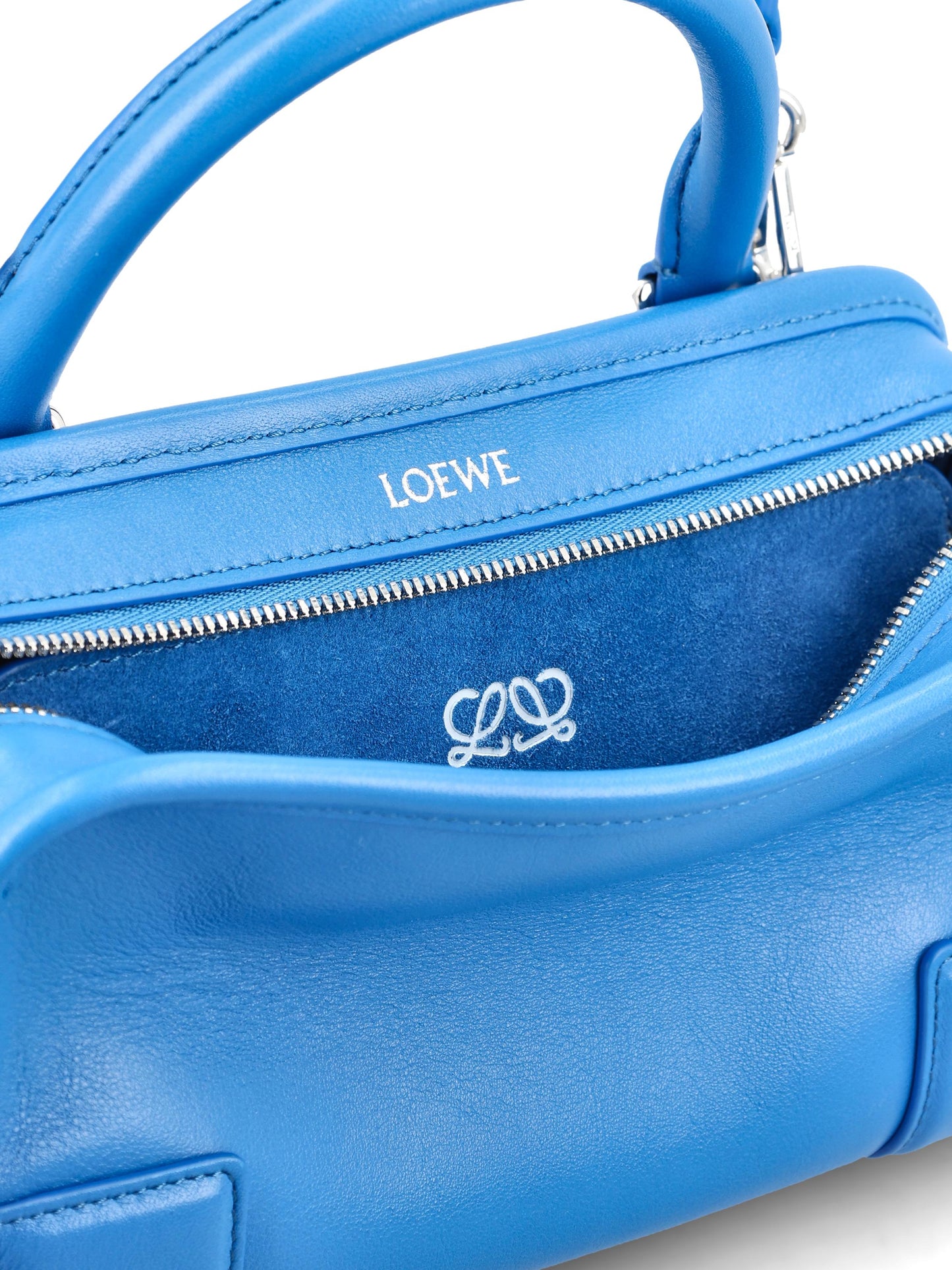 Borsa realizzata in pelle di vitello. A039AS4X01 8976 LOEWE