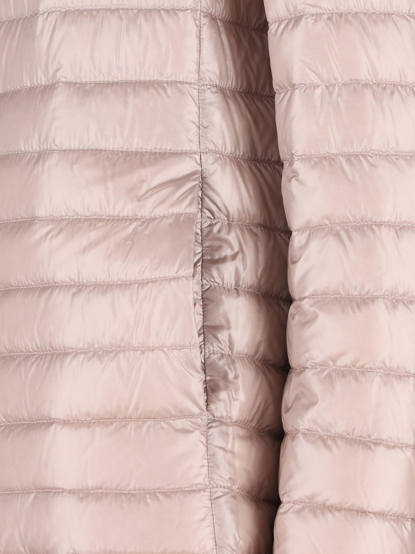 Piumino realizzato in poliammide. PI1234D 12017Z4019 HERNO