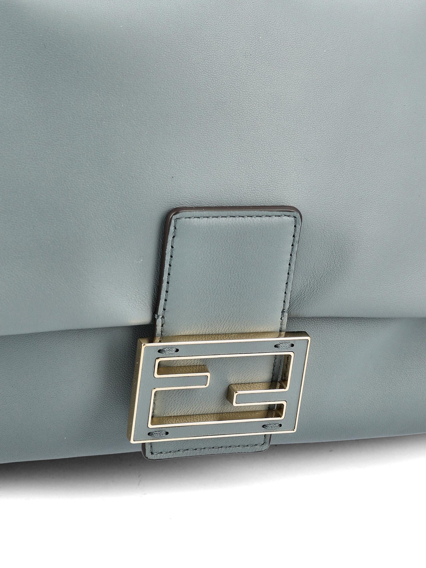 Borsa realizzata in pelle. 8BR833 AQ0DF1UJC FENDI