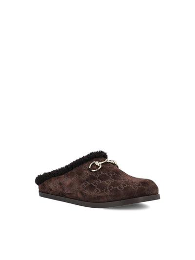 Sabot realizzate in pelle scamosciata. 836057 AAE272042 GUCCI