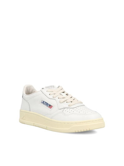 Sneakers realizzate in pelle. AULW LL15 AUTRY