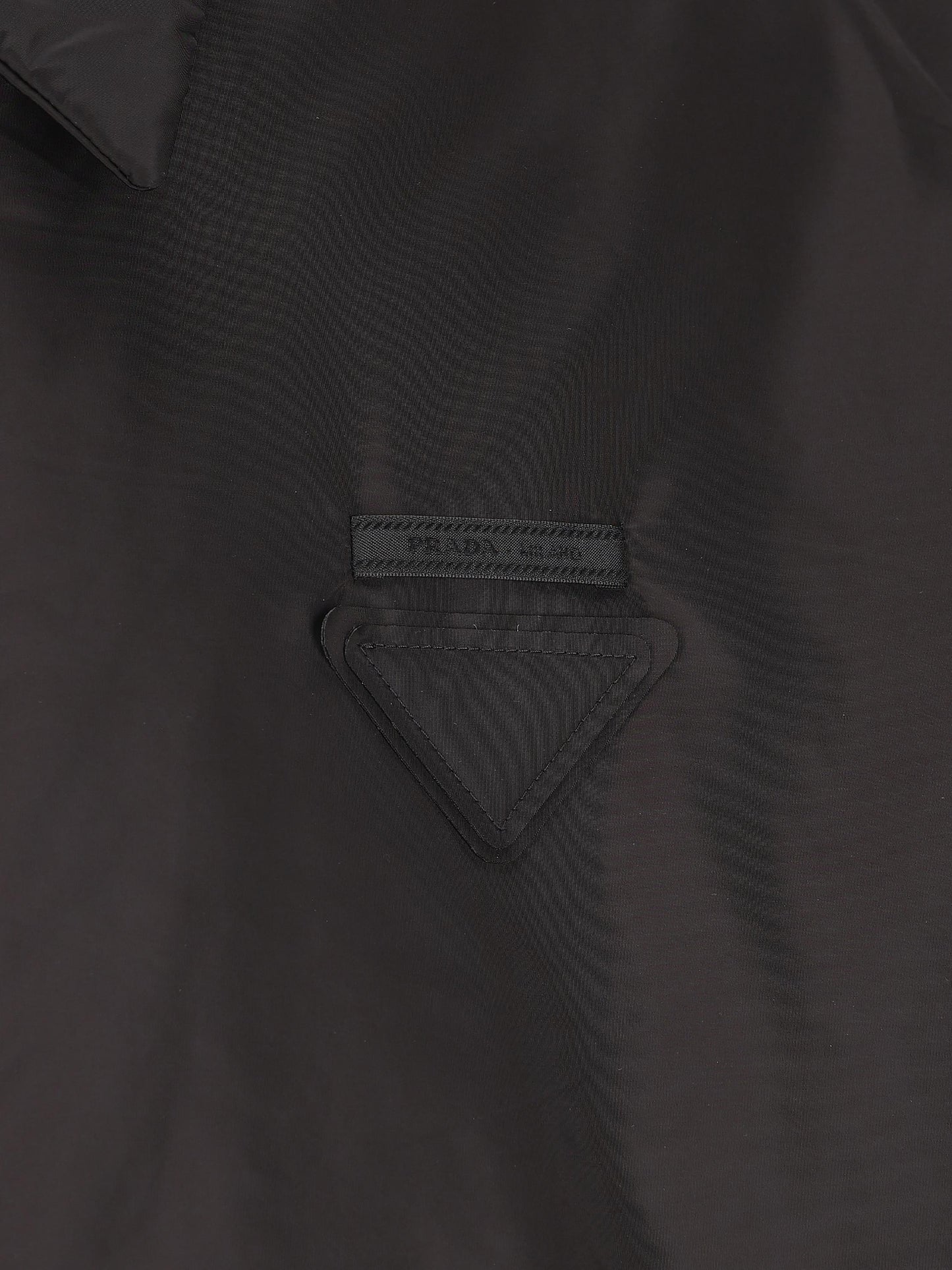 Giubbotto realizzato in re-nylon. SGC912 1WQ9F0002 PRADA