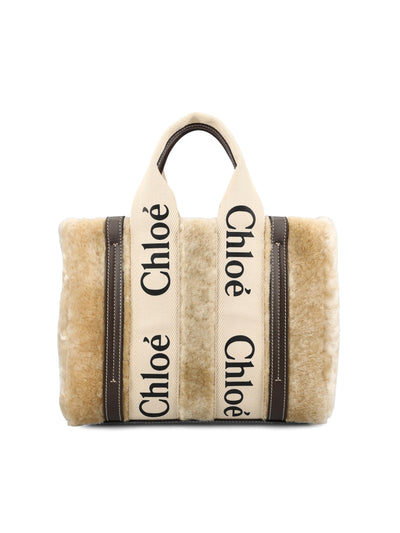 Tote bag realizzata in shearling. CH25WS397Q44 24M CHLOE'