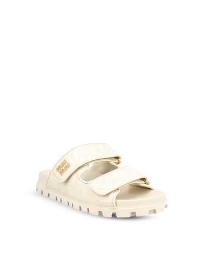 Sandali realizzati in pelle di agnello. 5XX640 88TF0009 MIU MIU