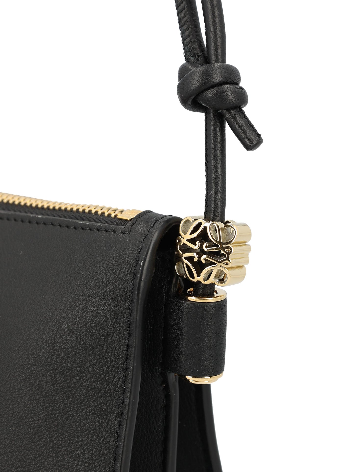 Marsupio realizzato in pelle di vitello. C630R10X03 1100 LOEWE