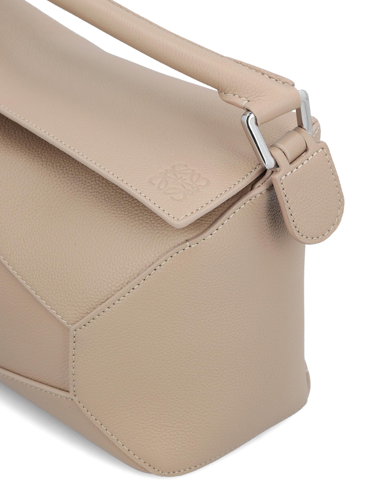 Borsa realizzata in pelle. A510P60XAW 5541 LOEWE