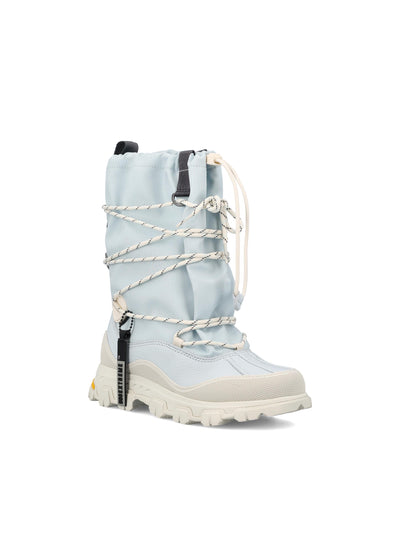 Stivali realizzati in pelle impermeabile. 1161890 REF UGG