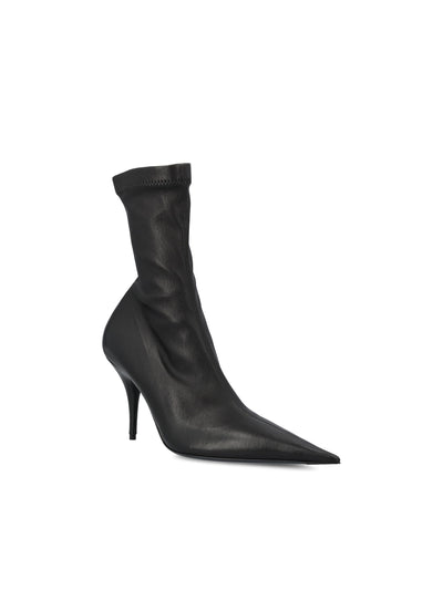 Stivaletti realizzati in pelle. 853387 WB1S11080 BALENCIAGA