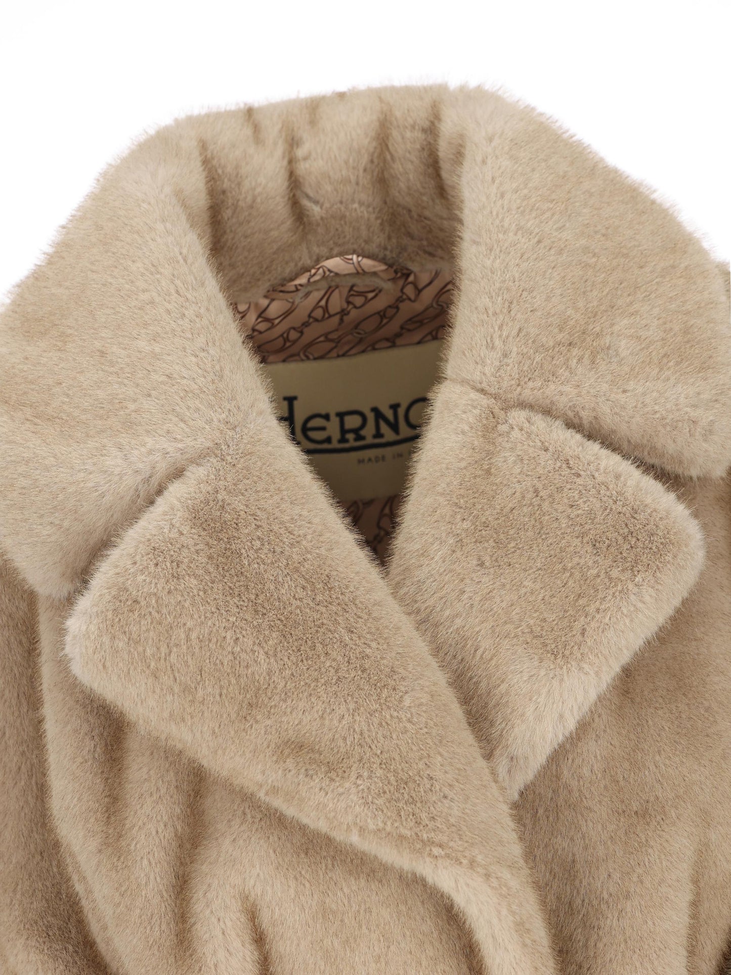 Cappotto realizzato in poliestere. CA000582D 127391985 HERNO