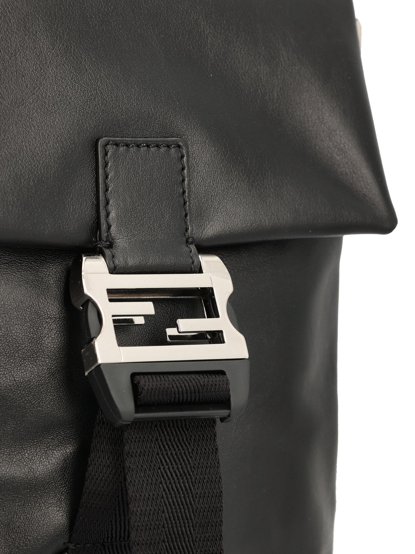 Zaino realizzato in pelle. 7VA673 AV8BF17N7 FENDI