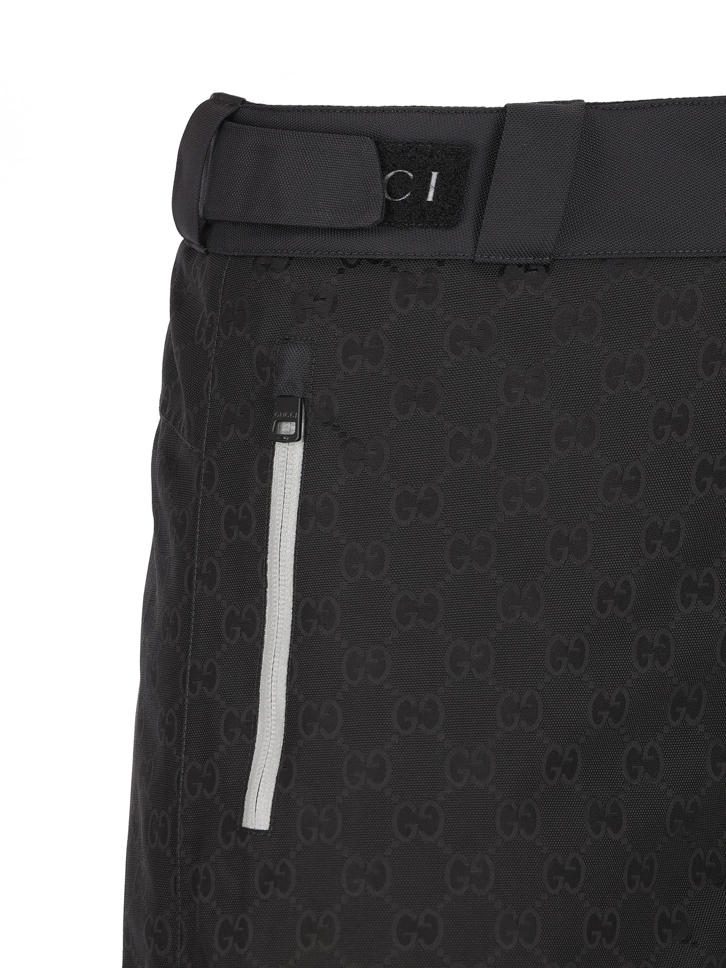 Pantalone realizzato in tessuto tecnico. 837770 ZATL71000 GUCCI