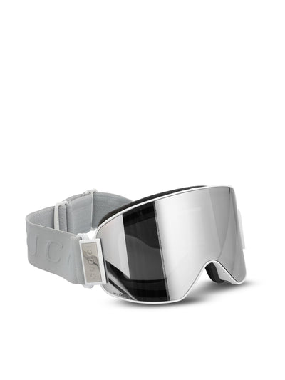 Occhiali da sole realizzati a iniezione. 840034 J16989081 GUCCI