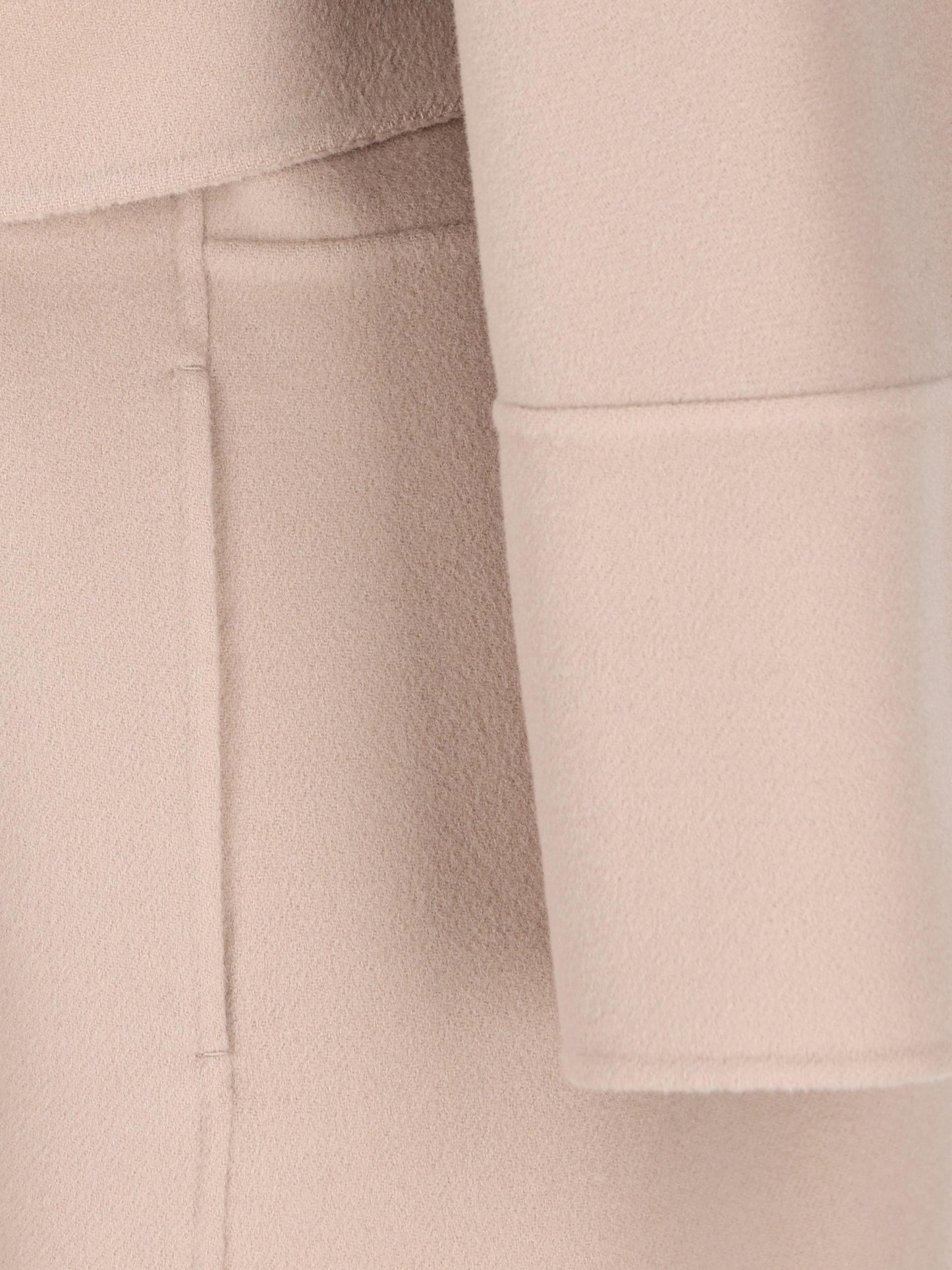 Cappotto realizzato in lana vergine. 2619011051600 051 MAX MARA - S