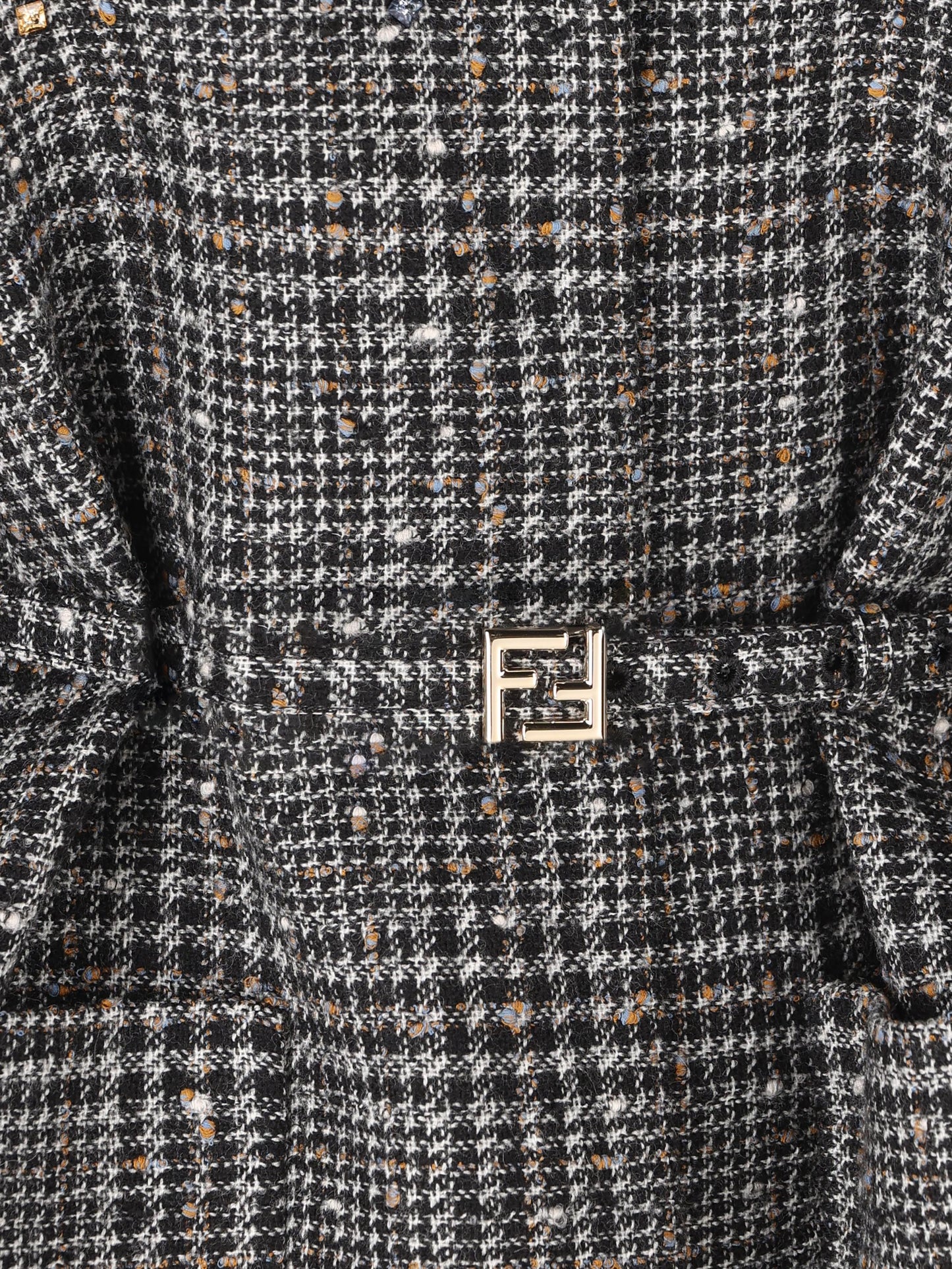 Blouson realizzato in lana vergine. FJ7647 AYNCF1T6F FENDI