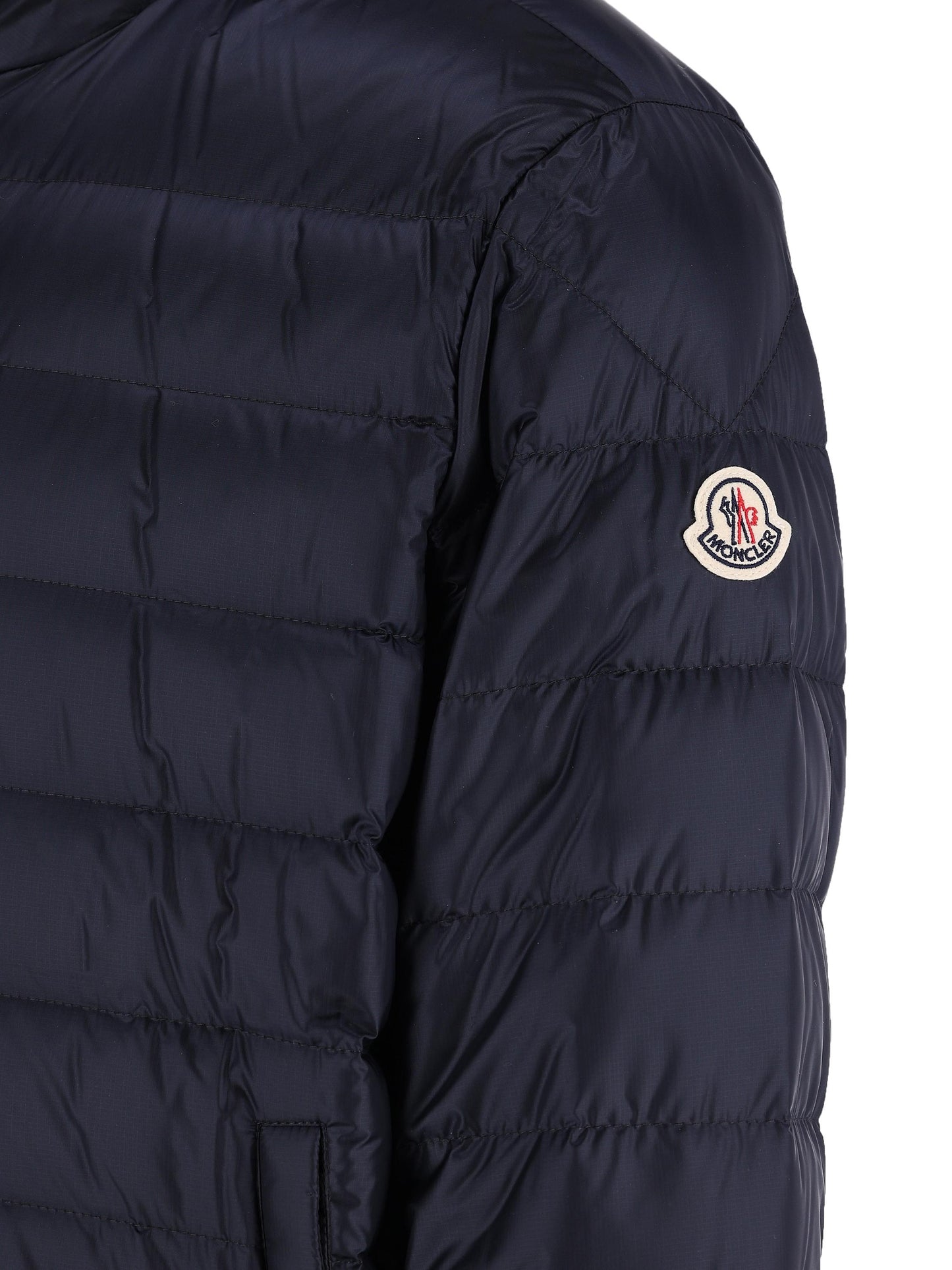 Piumino realizzato in poliammide. M1A00008 597XQ776 MONCLER