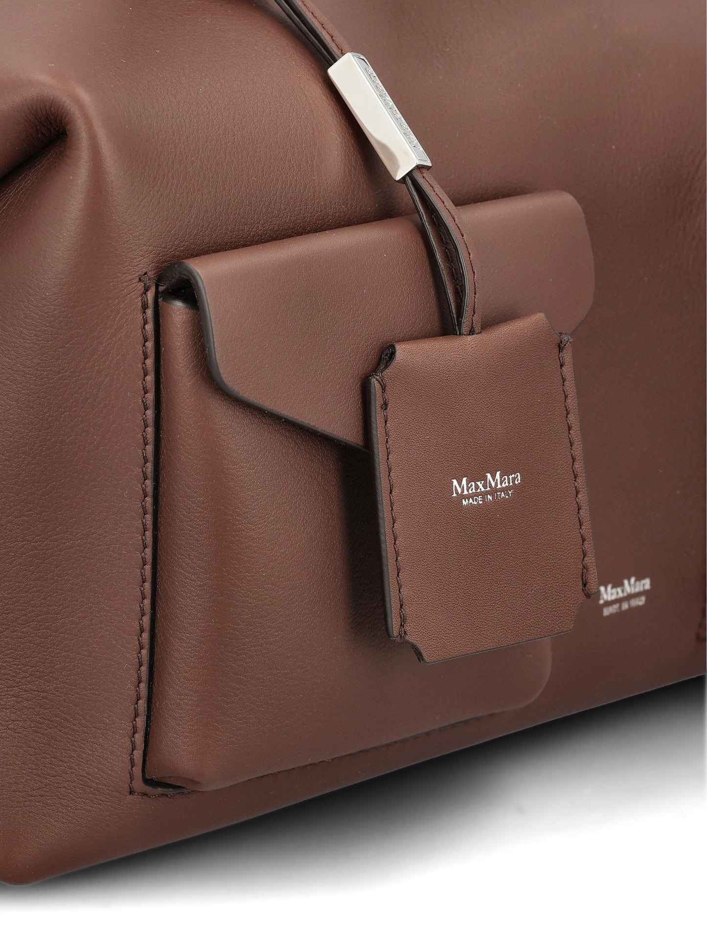 Bauletto realizzato in pelle. 2614511011600 001 MAX MARA