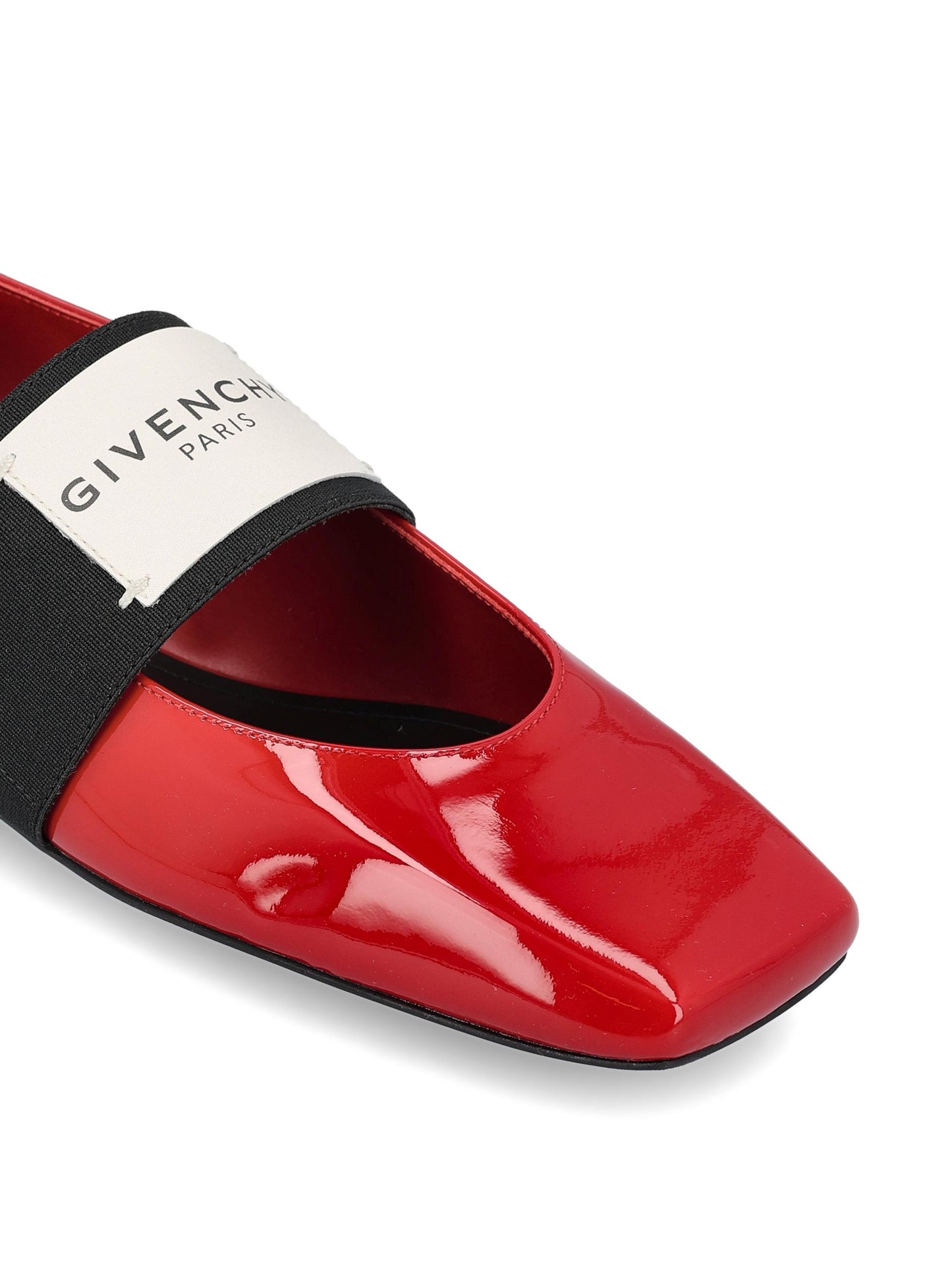 Ballerine Label in Pelle di Vitello Verniciata BE5010E2FF 699 GIVENCHY
