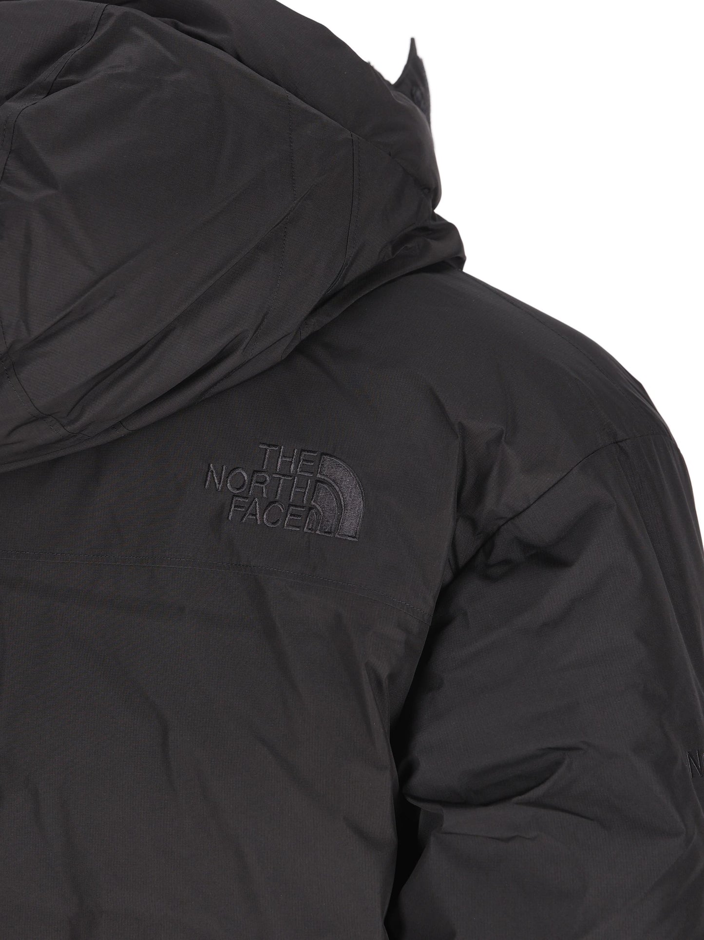 Giacca realizzata in poliestere riciclato. NF0A8CG5 JK31 THE NORTH FACE